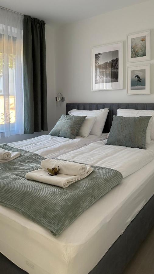 Mosonmagyaróvár Linden Apartman 001 - Adults Only מראה חיצוני תמונה