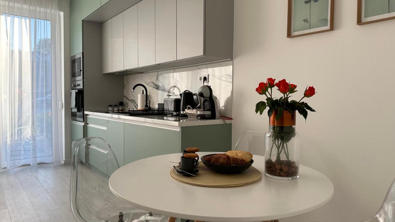 Mosonmagyaróvár Linden Apartman 001 - Adults Only מראה חיצוני תמונה