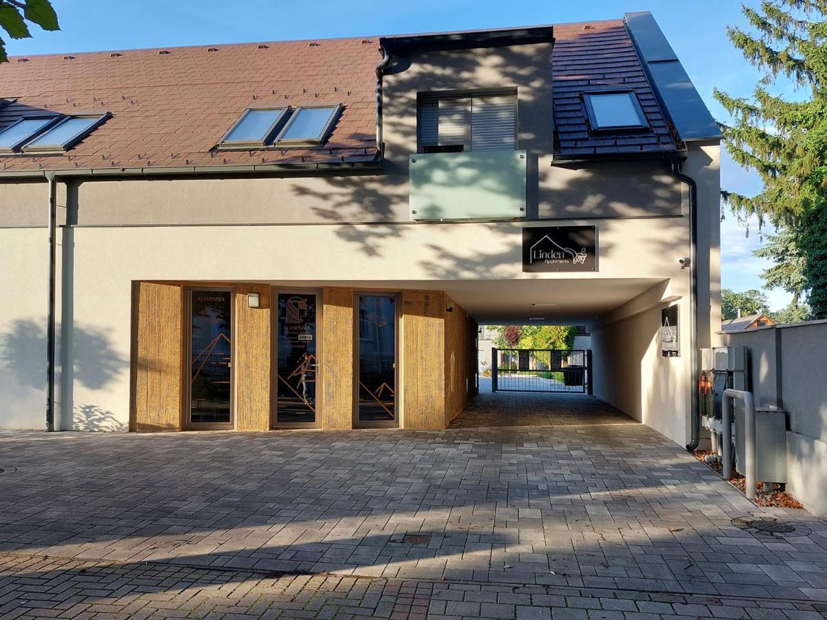 Mosonmagyaróvár Linden Apartman 001 - Adults Only מראה חיצוני תמונה